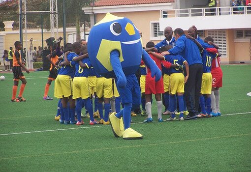 Actividades y estrategias de motivación para los futbolistas africanos de 9 a 12 años