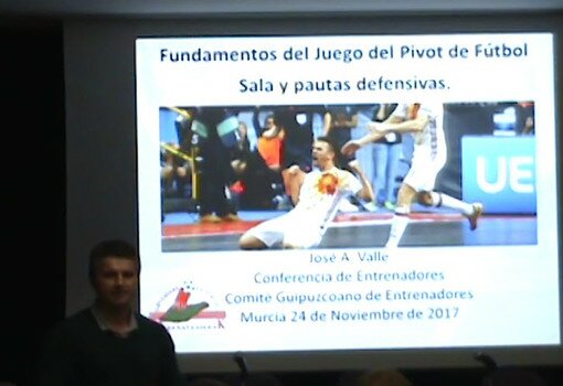 Fundamentos del Juego del Pivot de FÃºtbol Sala y pautas defensivas (part 1)