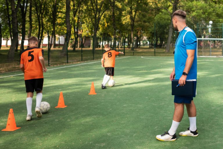 Habilidades esenciales en el manejo del balón para futbolistas en desarrollo